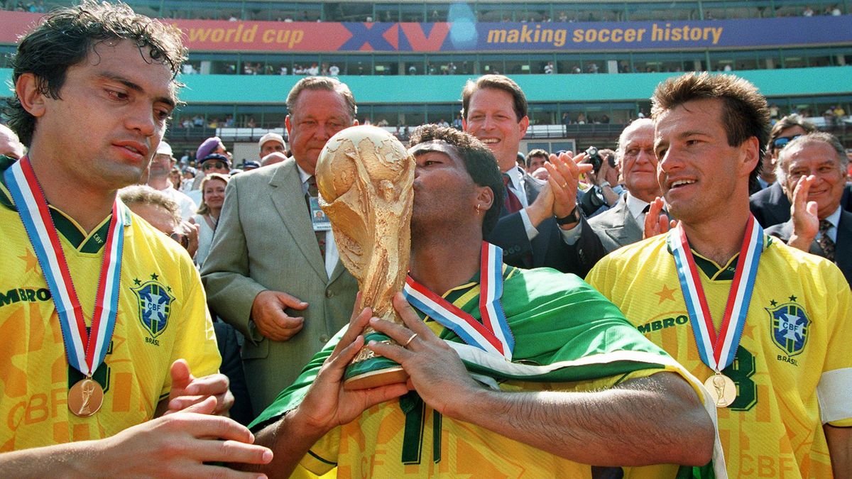 Branco, Romario et Dunga gagnent la Coupe du monde 1994 pour le Brésil