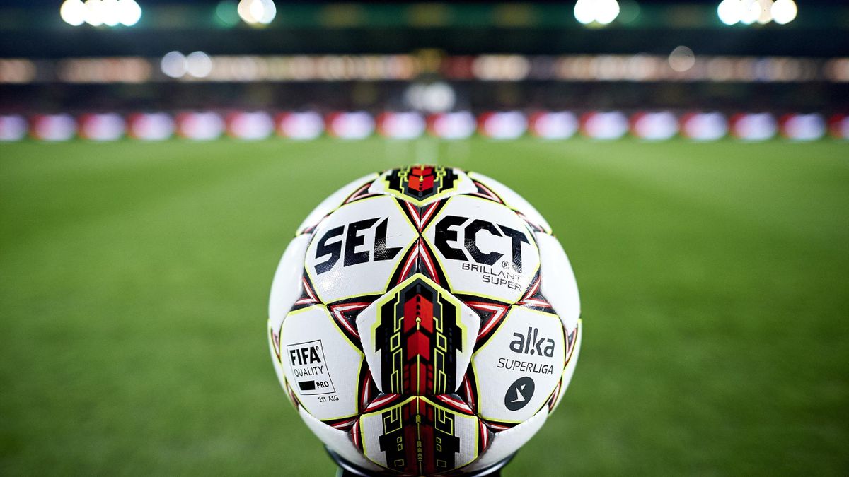 Superligaen beskæres: Går fra til 12 - Eurosport