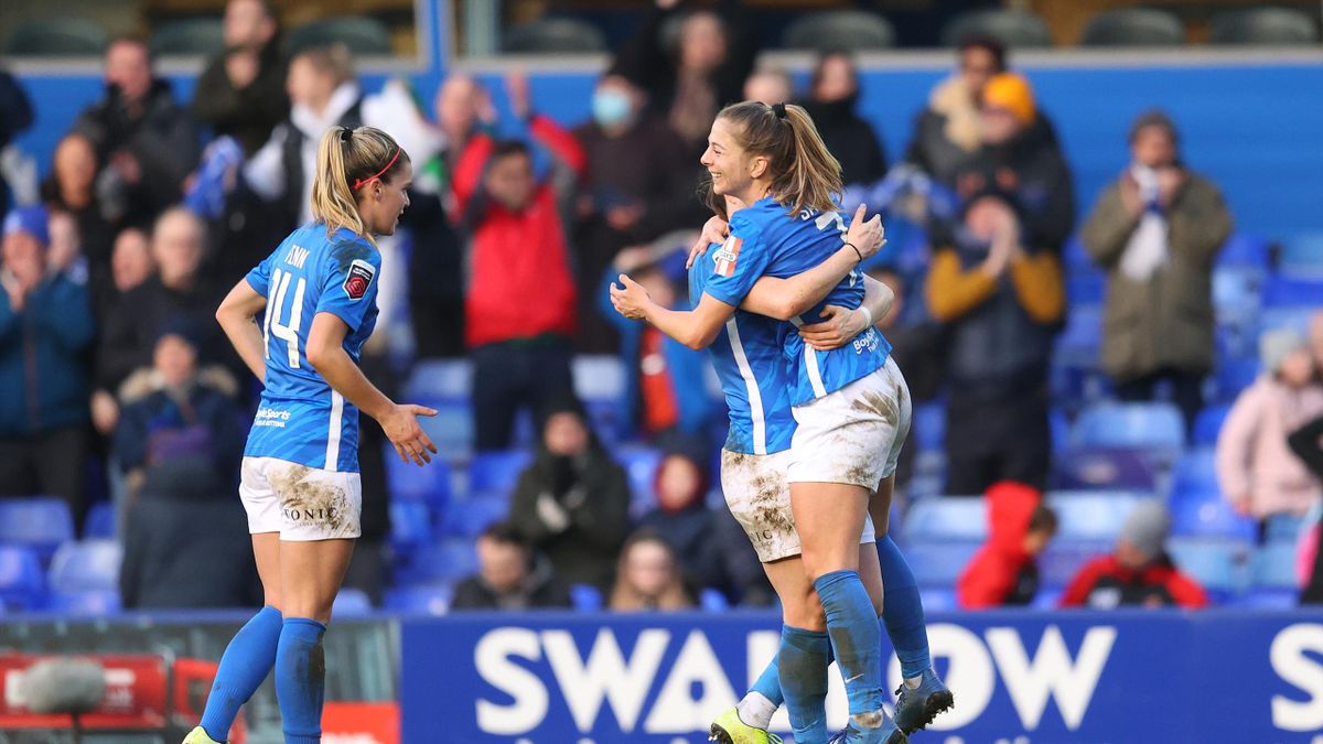 BIRMINGHAM, ENGLAND - JANUARY 09: Veatriki Sarri of Birmingham City celebrates with teammates after victory in the Barclays FA Women's Super League match between Birmingham City Women and Arsenal Women at St Andrew's Trillion Trophy Stadium on January 09