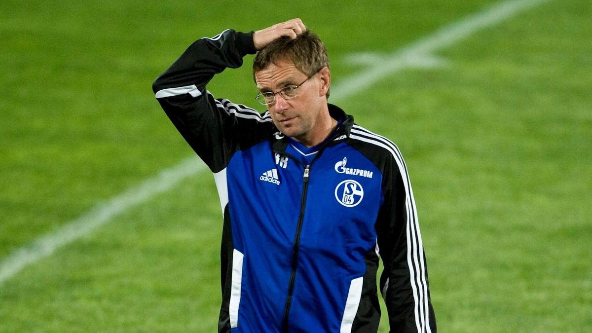 Schalke 04 Ralf Rangnick Schliesst Trainer Job Nicht Aus Eurosport