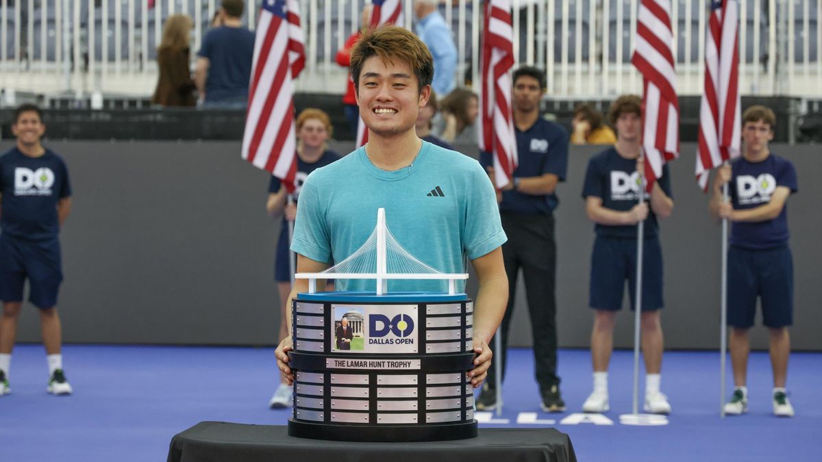 Tennis Yibing schrijft geschiedenis en wint ATPtoernooi als eerste