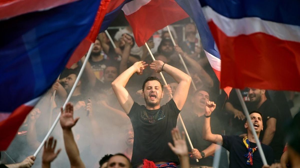 Fanii Stelei, în timpul meciului inaugural de pe noul stadion Ghencea