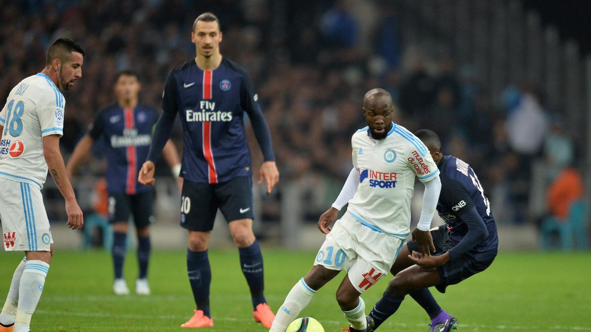 Lassana Diarra (OM) devant Blaise Matuidi, sous le regard de Zlatan Ibrahimovic (PSG)