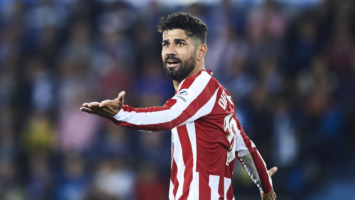 Diego Costa of Club Atletico de Madrid reacts during the Liga match between Deportivo Alaves and Club Atletico de Madrid at Estadio de Mendizorroza on October 29, 2019 in Vitoria-Gasteiz, Spain.