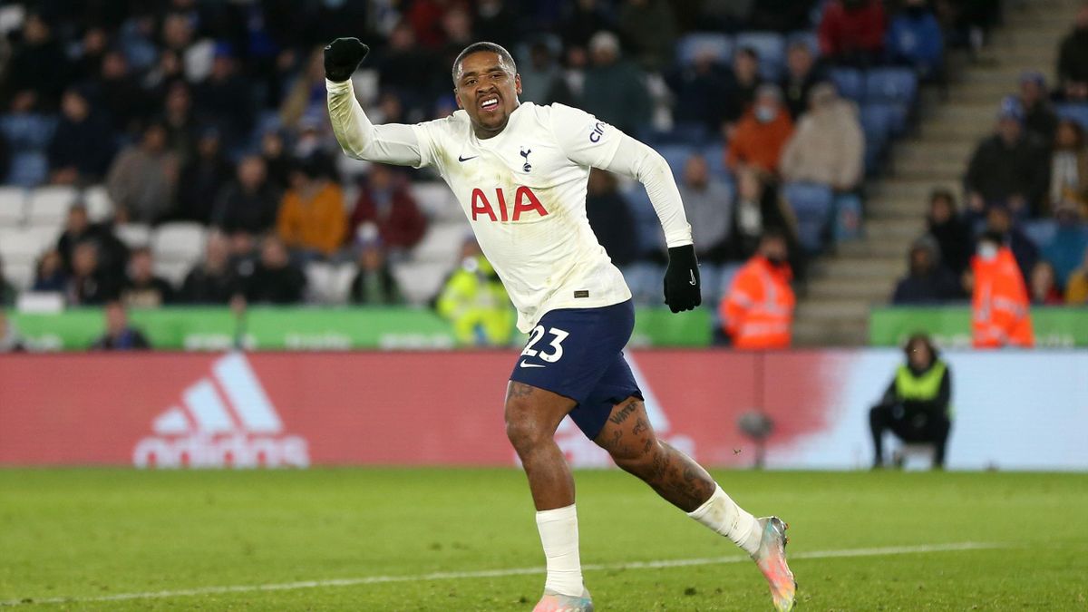 Steven Bergwijn of Tottenham Hotspur celebrates after scoring their team's second goal during the Premier League match between Leicester City and Tottenham Hotspur at The King Power Stadium on January 19, 2022 in Leicester, England.
