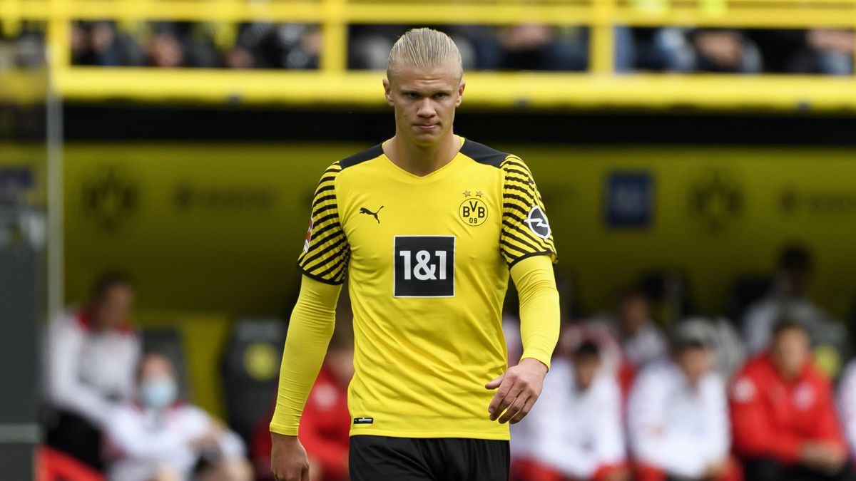 Erling Haaland of Borussia Dortmund looks on during the Bundesliga match between Borussia Dortmund and 1. FSV Mainz 05 at Signal Iduna Park on October 16, 2021 in Dortmund, Germany.