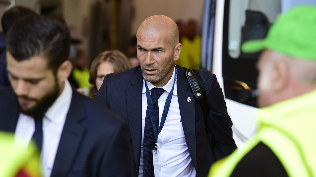 Real Madrid's French coach Zinedine Zidane arrives prior to the UEFA Champions League quarter-final, first-leg football match between VfL Wolfsburg and Real Madrid