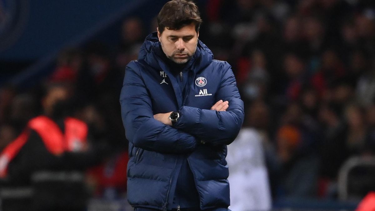 Paris Saint-Germain's Argentinian head coach Mauricio Pochettino reacts during the French L1 football match between Paris Saint-Germain (PSG) and SCO Angers at the Parc des Princes stadium in Paris on October 15, 2021