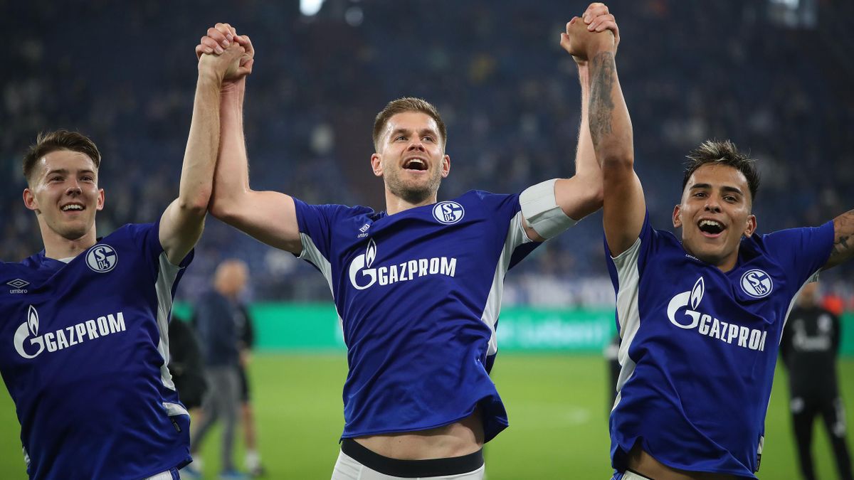 Fc Schalke 04 Konigsblau Gibt Neue Anleihe Im Fruhjahr 2022 Aus Volumen Von Bis Zu 34 1 Millionen Euro Eurosport