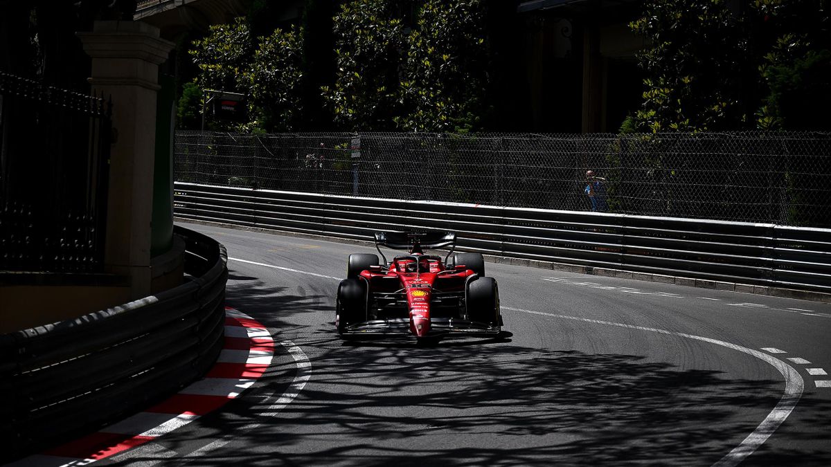 Charles Leclerc im Ferrari in Monaco