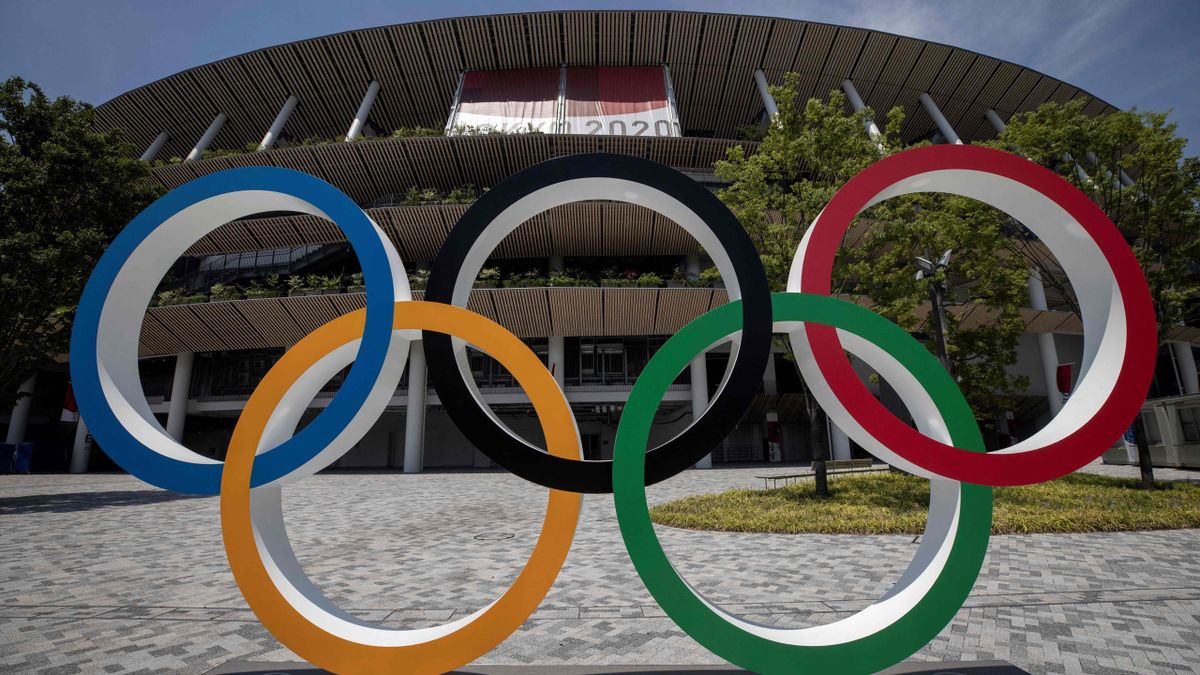 Tokyo's Olympic Stadium hosts the opening ceremony