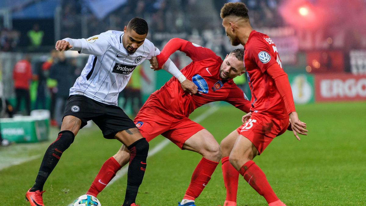 DFB-Pokal: Nach Verlängerung: Eintracht Frankfurt zieht ...