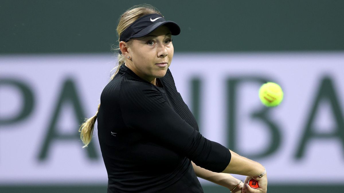 Amanda Anisimova abruptly retires against Leylah Fernandez at Indian Wells  minutes after squandering four match points - Eurosport