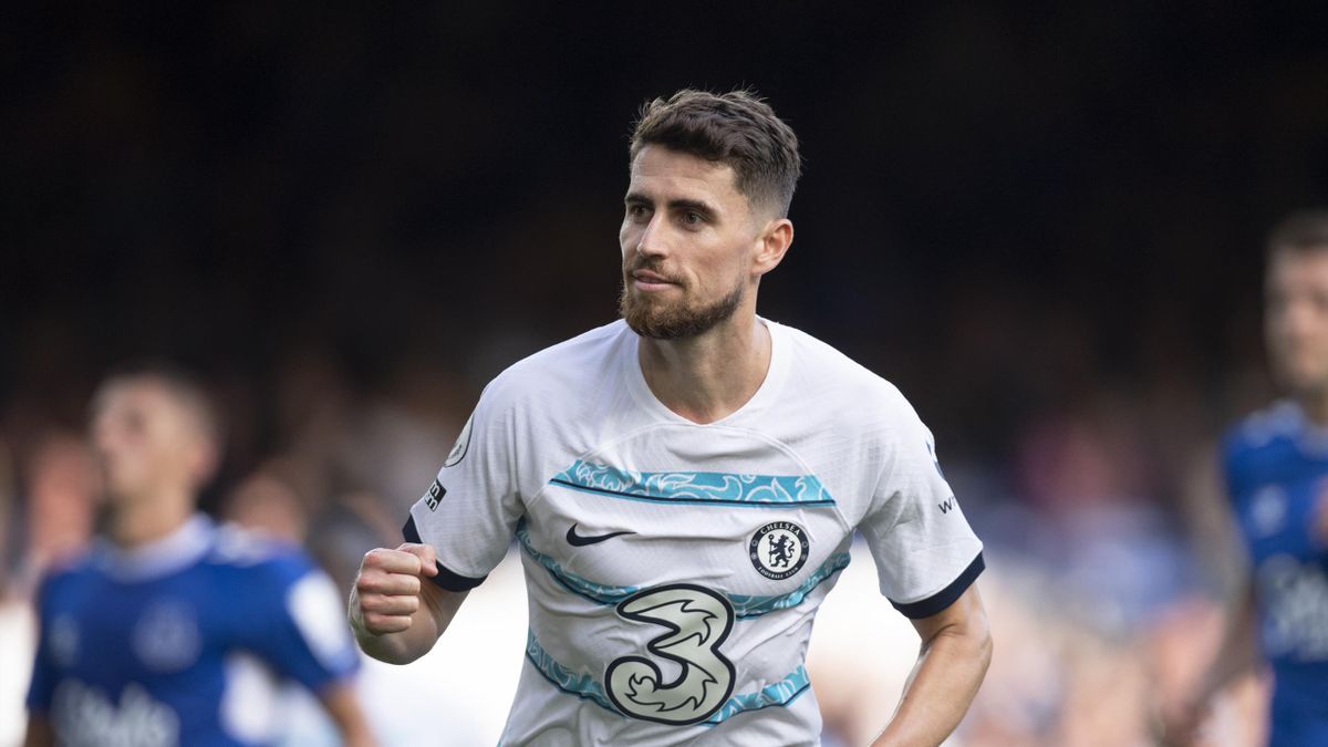 Jorginho of Chelsea celebrates scoring his team's first goal during the Premier League match between Everton FC and Chelsea FC at Goodison Park on August 6, 2022 in Liverpool, United Kingdom. (Photo by Joe Prior/Visionhaus via Getty Images)