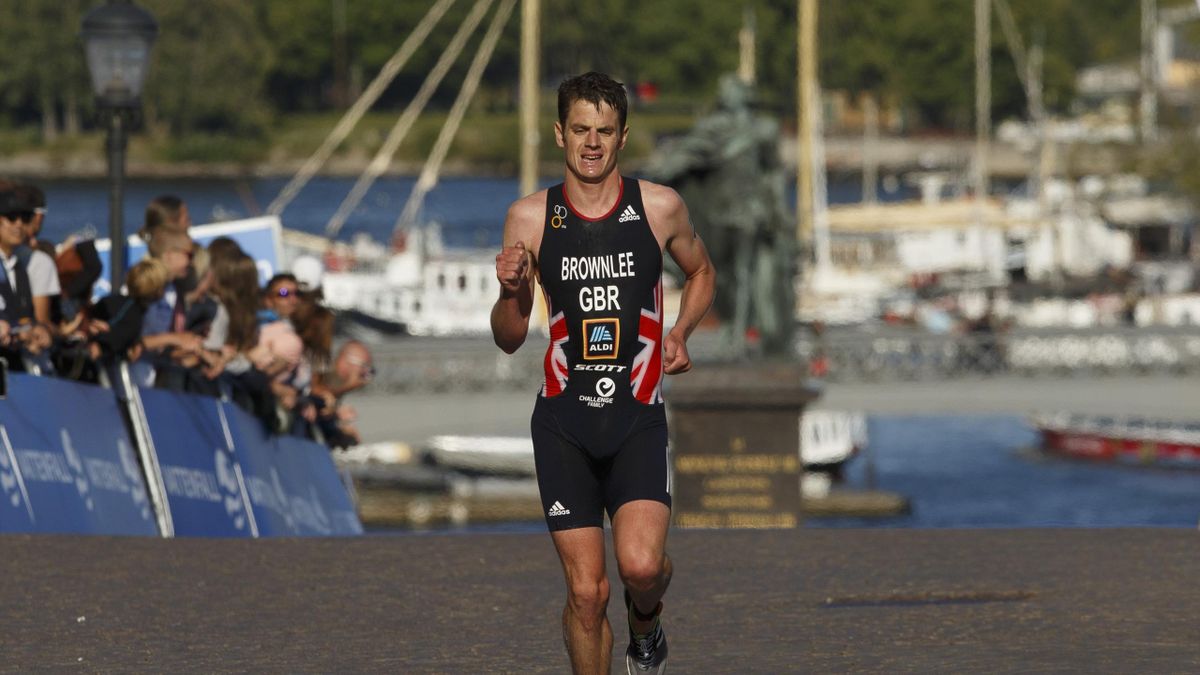 Jonny Brownlee takes World Cup silver - Eurosport