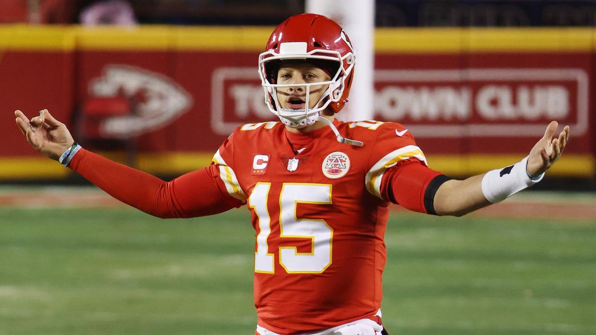 Patrick Mahomes #15 of the Kansas City Chiefs celebrates in the fourth quarter against the Buffalo Bills during the AFC Championship game at Arrowhead Stadium on January 24, 2021 in Kansas City, Missouri