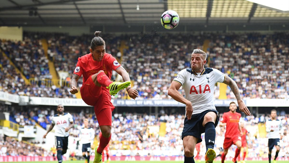 Liverpool's Roberto Firmino in action with Tottenham's Toby Alderweireld