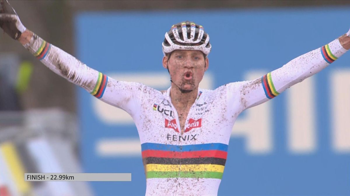 Cyclo cross - WCUP Namur - finish - winner van der Poel