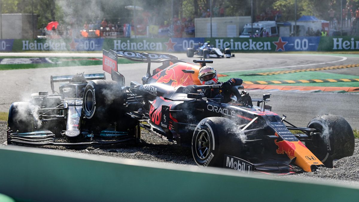 Lewis Hamilton és Max Verstappen balesete Monzában - fotó: Andrej Isakovic