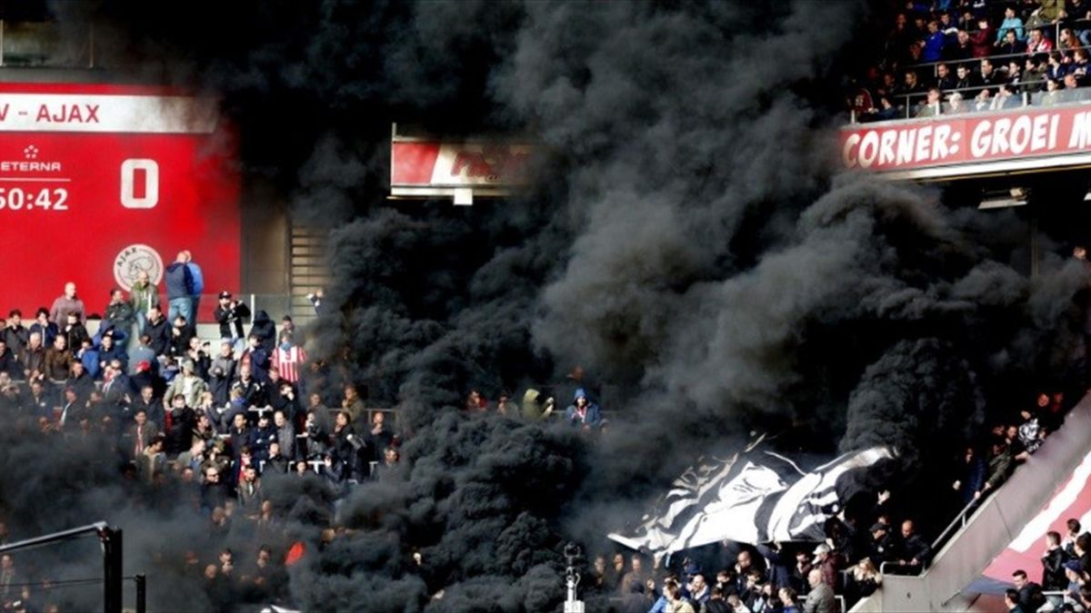 fanaty psv vzorvali dymovuyu shashku na