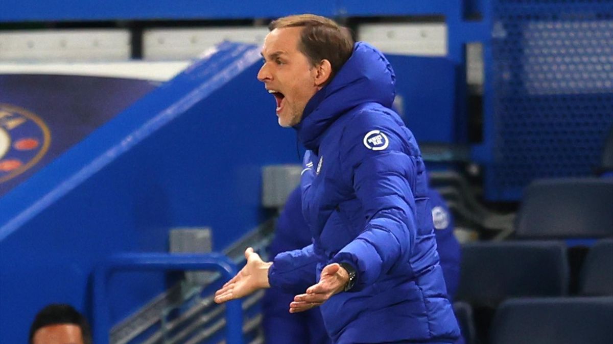 Thomas Tuchel, Manager of Chelsea gives instructions to their side during the Premier League match between Chelsea and Arsenal at Stamford Bridge on May 12, 2021
