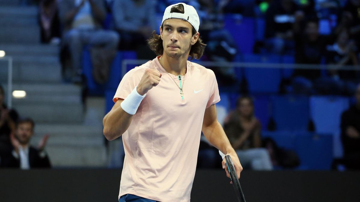 Next Gen Finals, Lorenzo Musetti debutto sul velluto. Passaro e