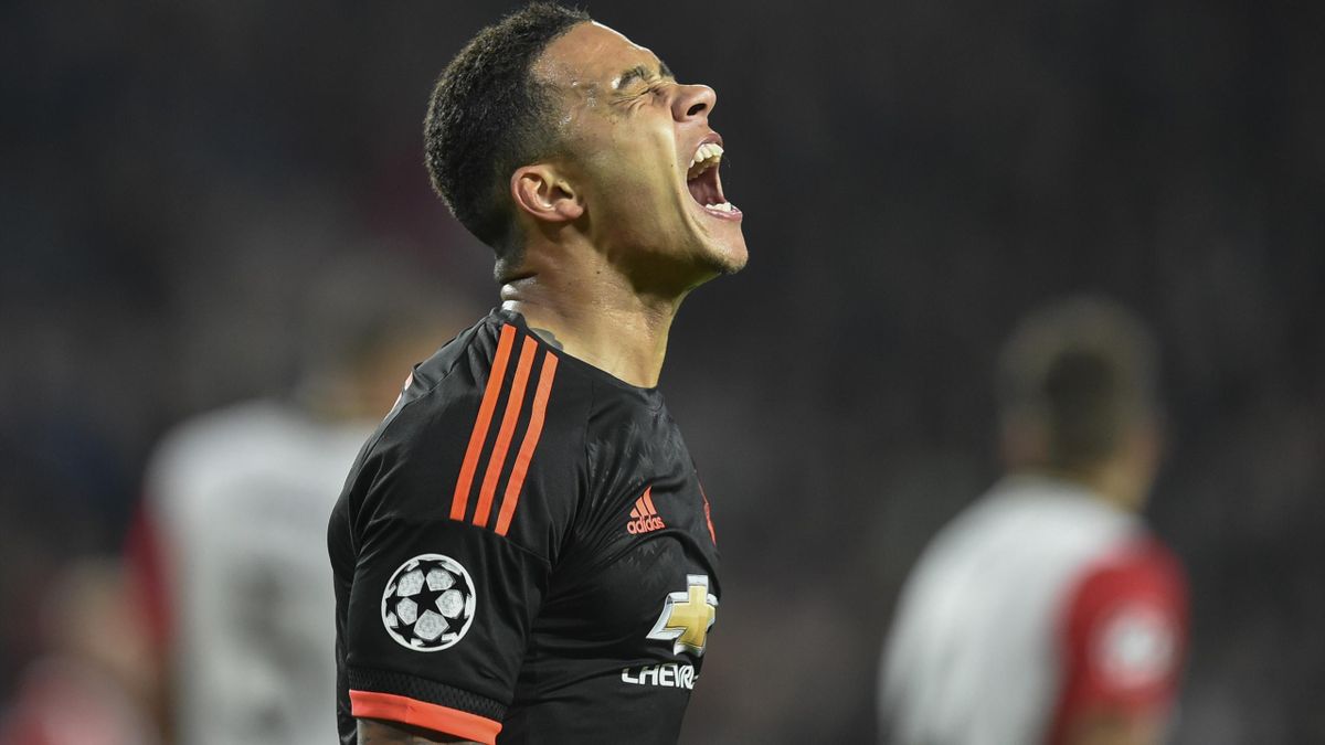 Louis Van Gaal Admits Memphis Depay Has Struggled At Manchester United Eurosport