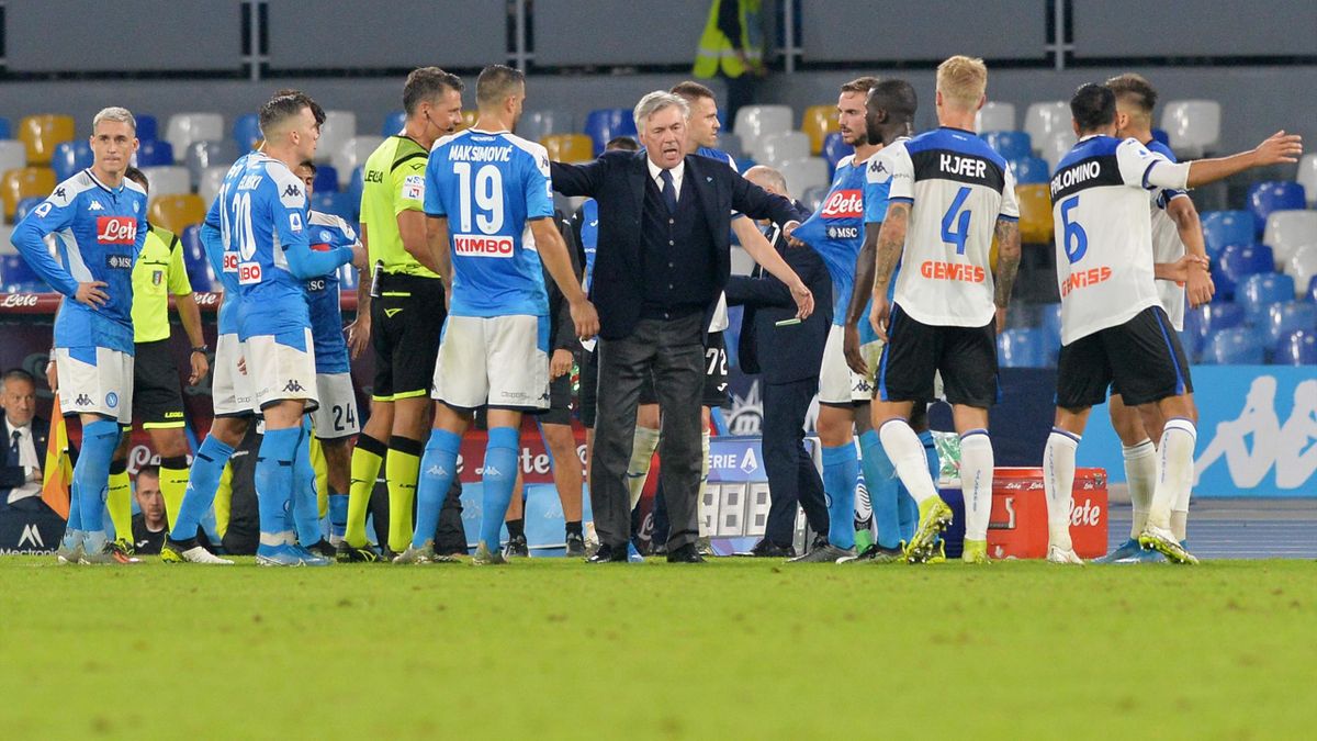 Napoli Players Walk Out On Retreat Is Carlo Ancelotti Now At Odds With Aurelio De Laurentiis Eurosport