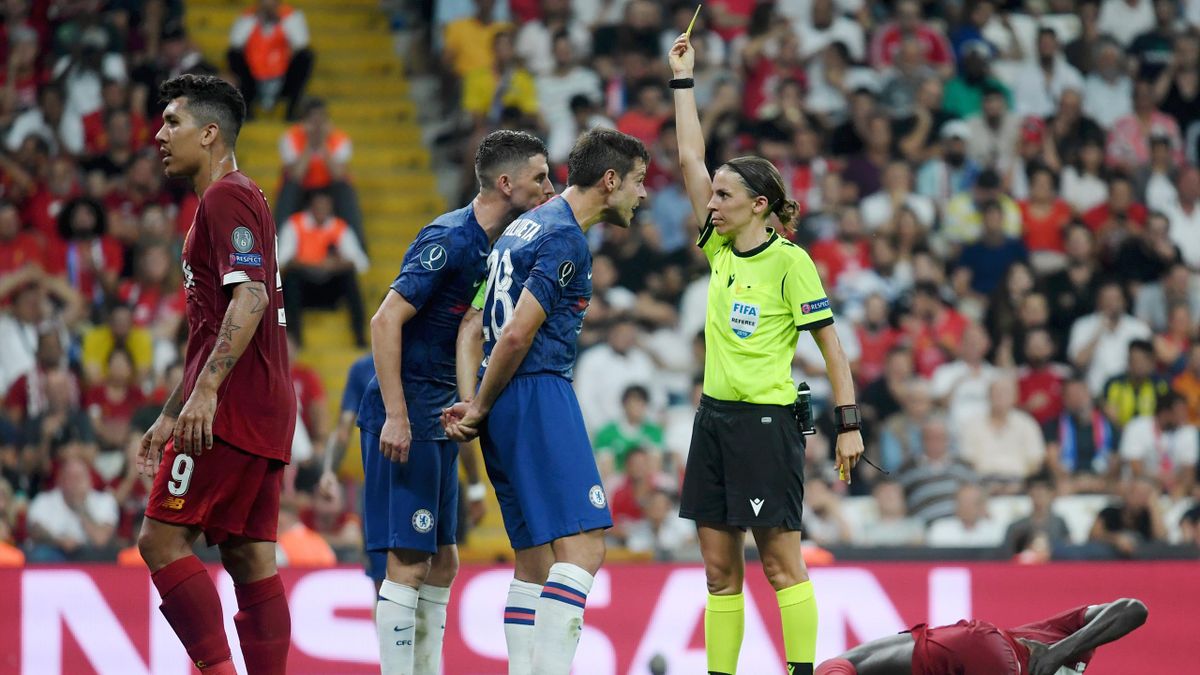 devushka arbitr idealno otsudila