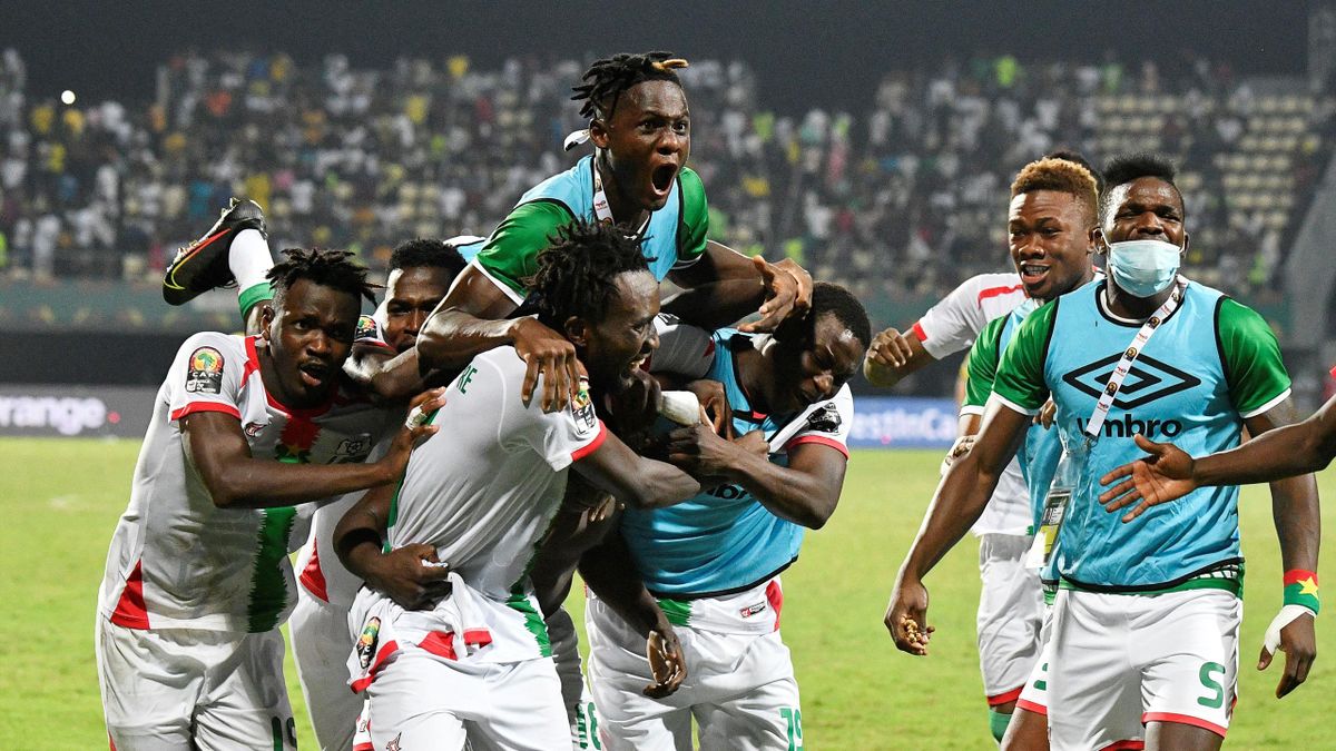 Burkina Faso's players celebrate after winning