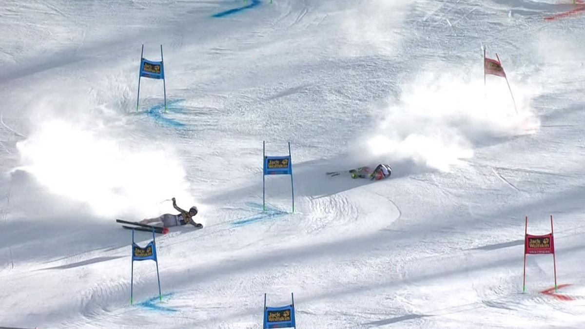 Alpine Skiing Sestriere: Double crash for Kristin Lysdahl (NOR) and Coralie Frasse Sombet (FRA)