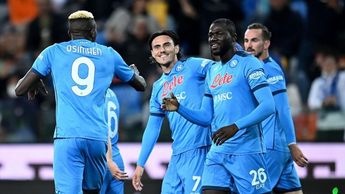 Koulibaly esulta con Osimhen dopo un gol in Udinese-Napoli - Serie A 2021/2022
