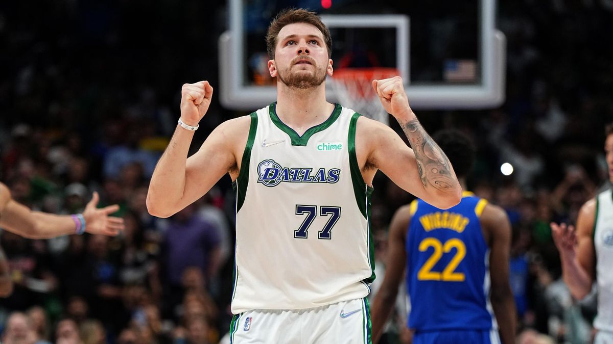 Luka Doncic celebra la victoria de los Mavericks ante los Warriors, con 41 puntos anotados