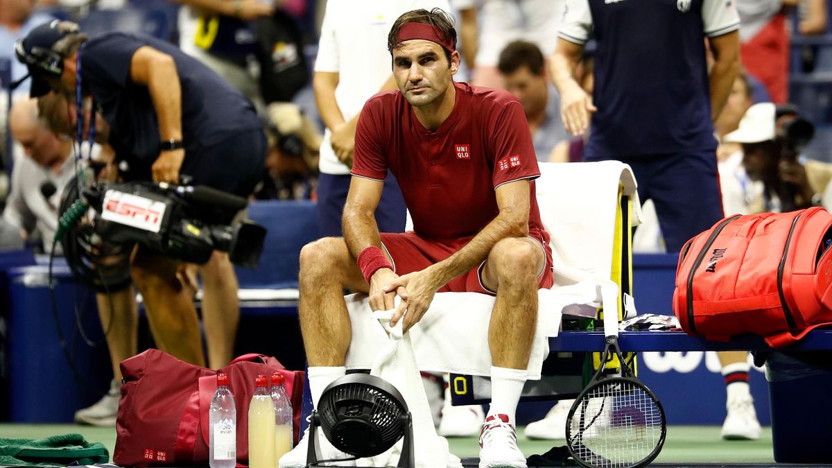 Roger Federer pensif lors de son 8e de finale contre John Millman à l'US Open