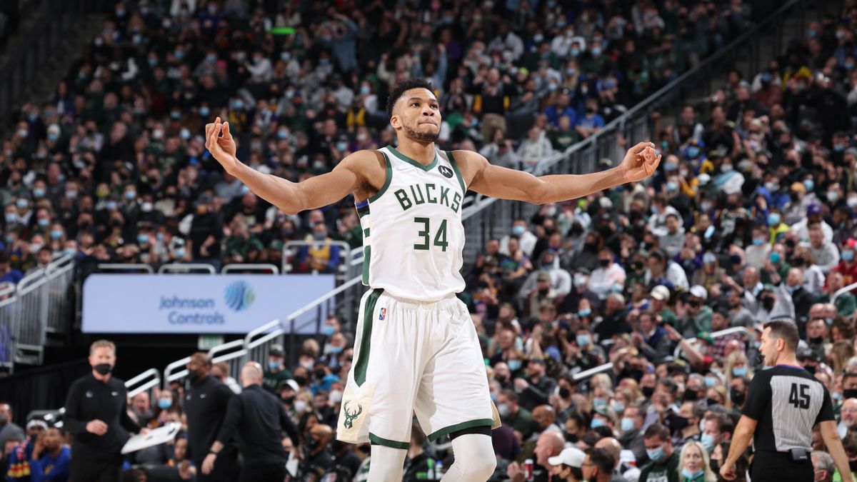 MILWAUKEE, WI - JANUARY 13: Giannis Antetokounmpo #34 of the Milwaukee Bucks reacts to a play during the game against the Golden State Warriors on January 13, 2022 at the Fiserv Forum Center in Milwaukee, Wisconsin. NOTE TO USER: User expressly acknowledg