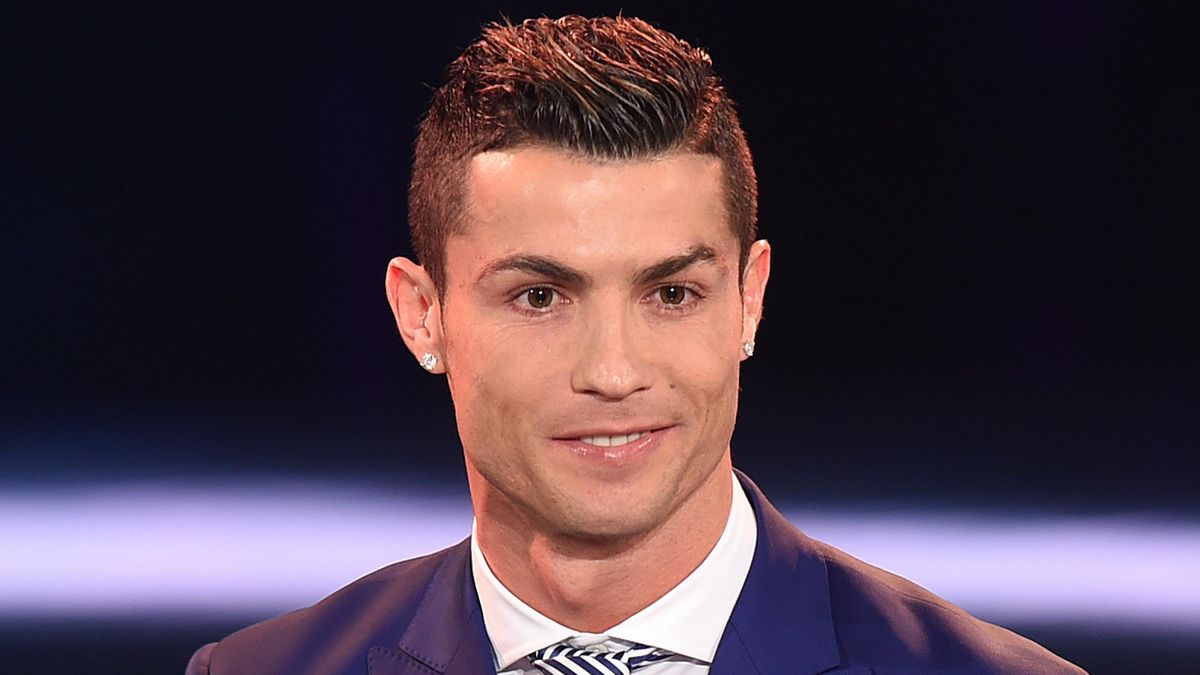Cristiano Ronaldo Von Real Madrid Erhalt Ballon D Or Nr Funf Messi Auf Zwei Eurosport