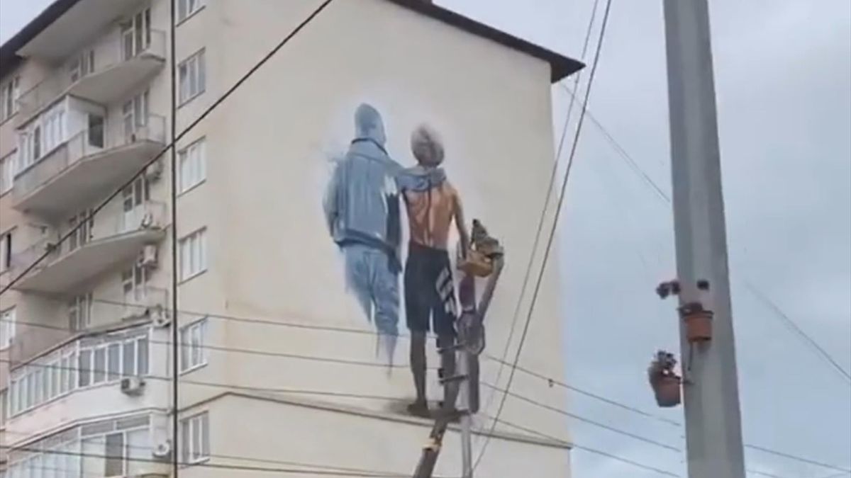 Mma V Dagestane Poyavilis Graffiti S Habibom Nurmagomedovym I Ego Pokojnym Otcom Abdulmanapom Eurosport