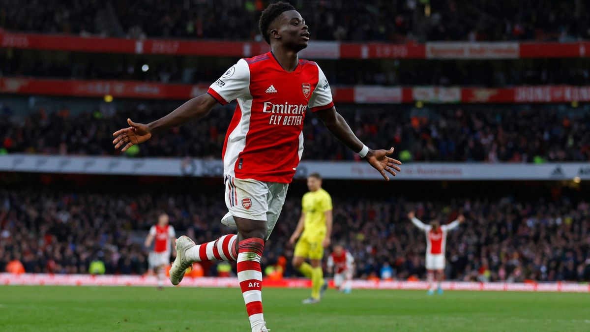 Bukayo Saka celebrates scoring Arsenal's second goal against Brentford at the Emirates Stadium. Credit: Getty Images
