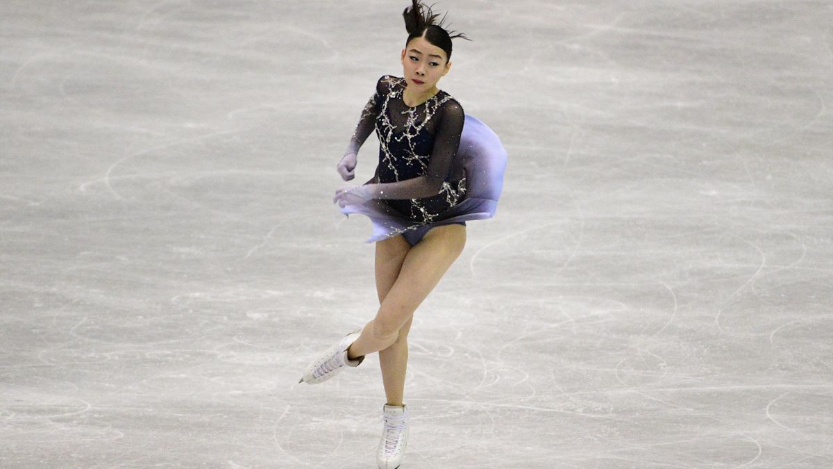 Rika Kihira tijdens de NHK Trophy 2018