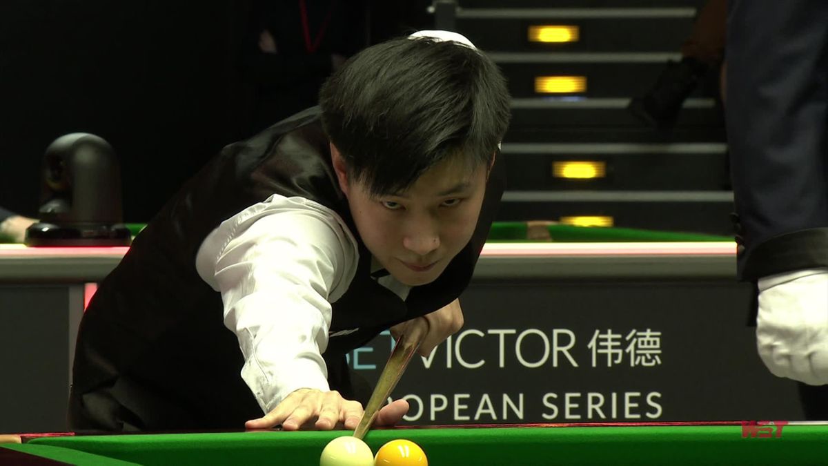 Snooker German Masters quaterfinal-Free ball from Zhao Xintong in frame 4