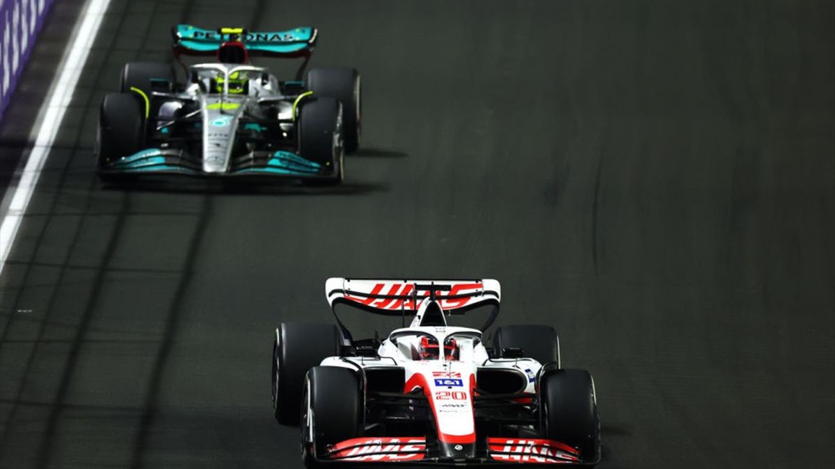 Kevin Magnussen (Haas) et Lewis Hamilton (Mercedes) au Grand Prix d'Arabie saoudite 2022