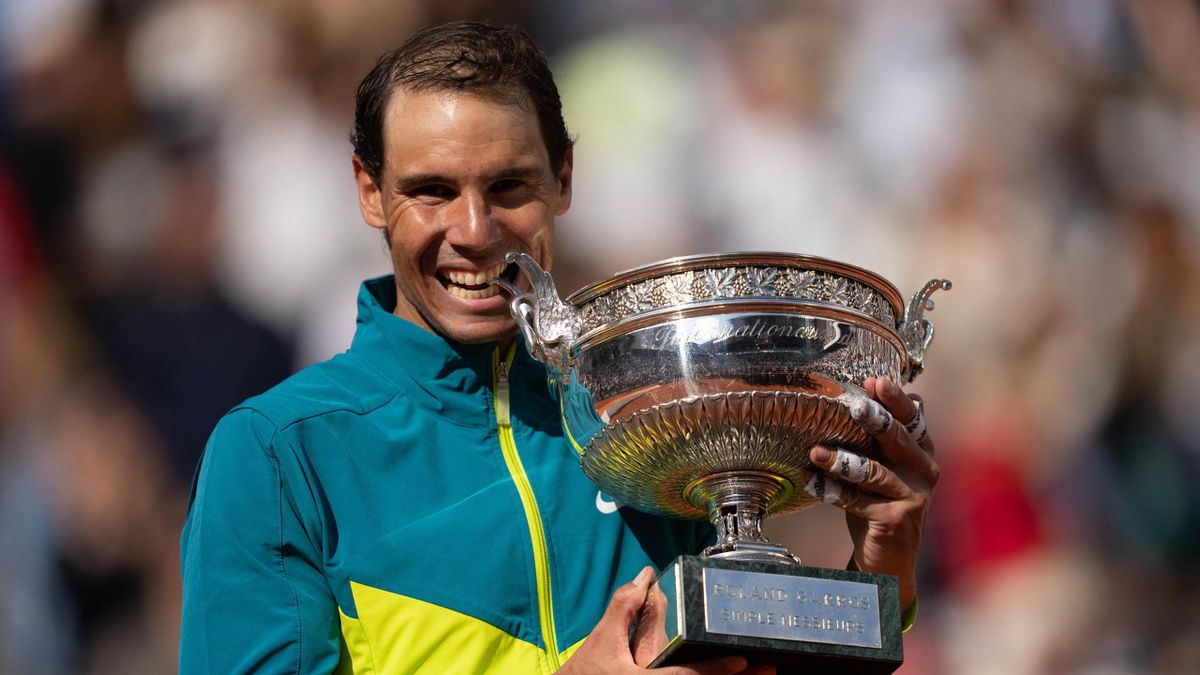 Rafael Nadal és 14. Garros trófea