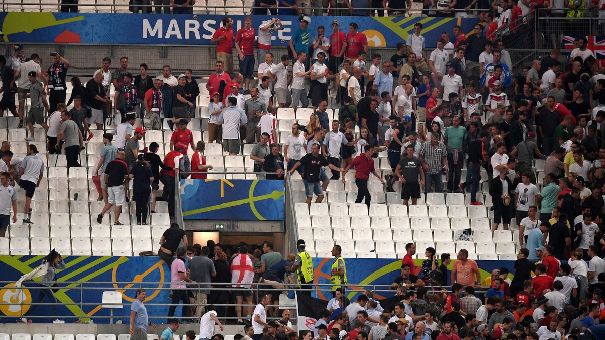 Des échauffourées au Vélodrome entre supporters après Angleterre-Russie à l'Euro 2016