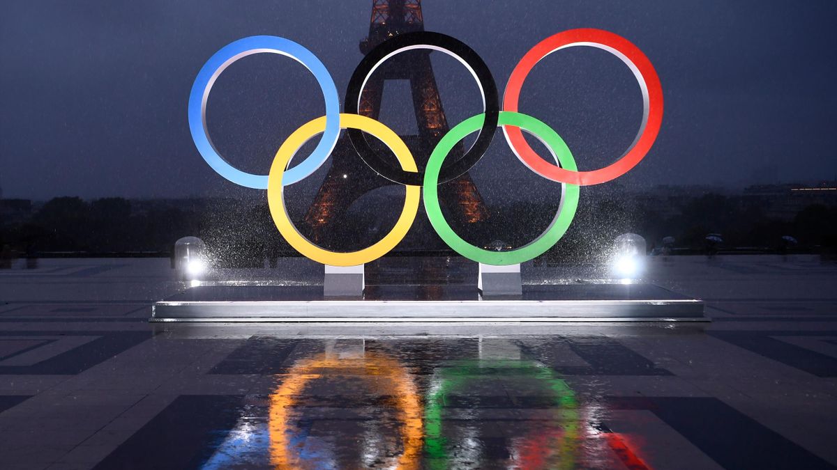 Les anneaux olympiques sur le Trocadéro pour Paris 2024