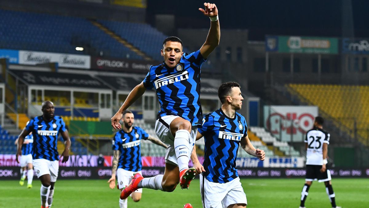 Schoss Inter zum Auswärtssieg in Parma: Alexis Sánchez (vorne)