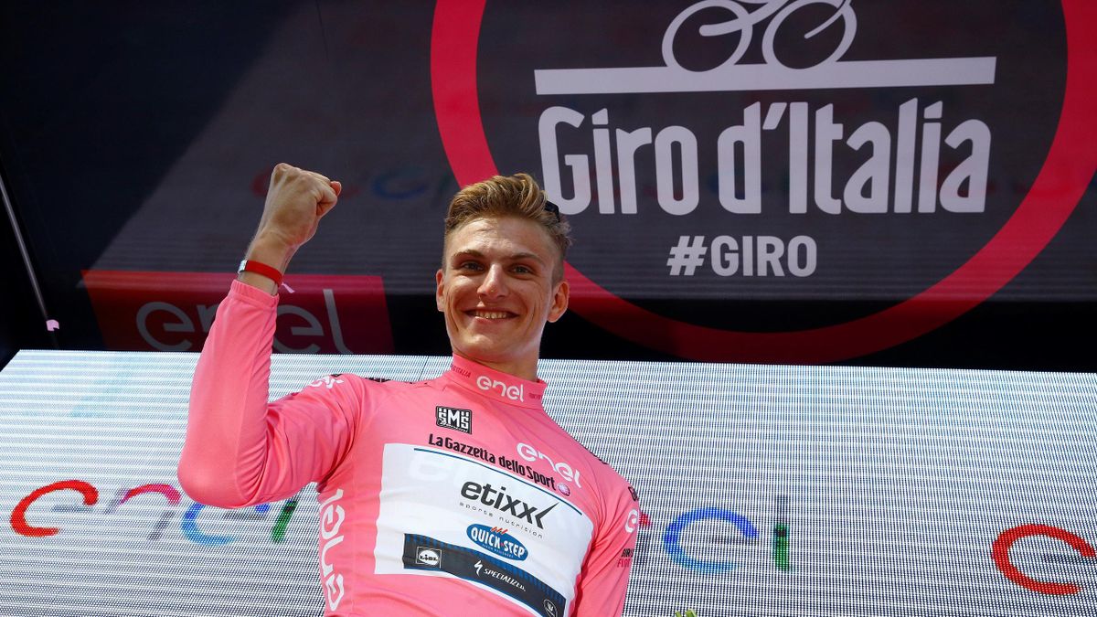 Marcel Kittel avec le maillot rose de leader du Giro après sa victoire lors de la 3e étape, dimanche 8 mai 2016