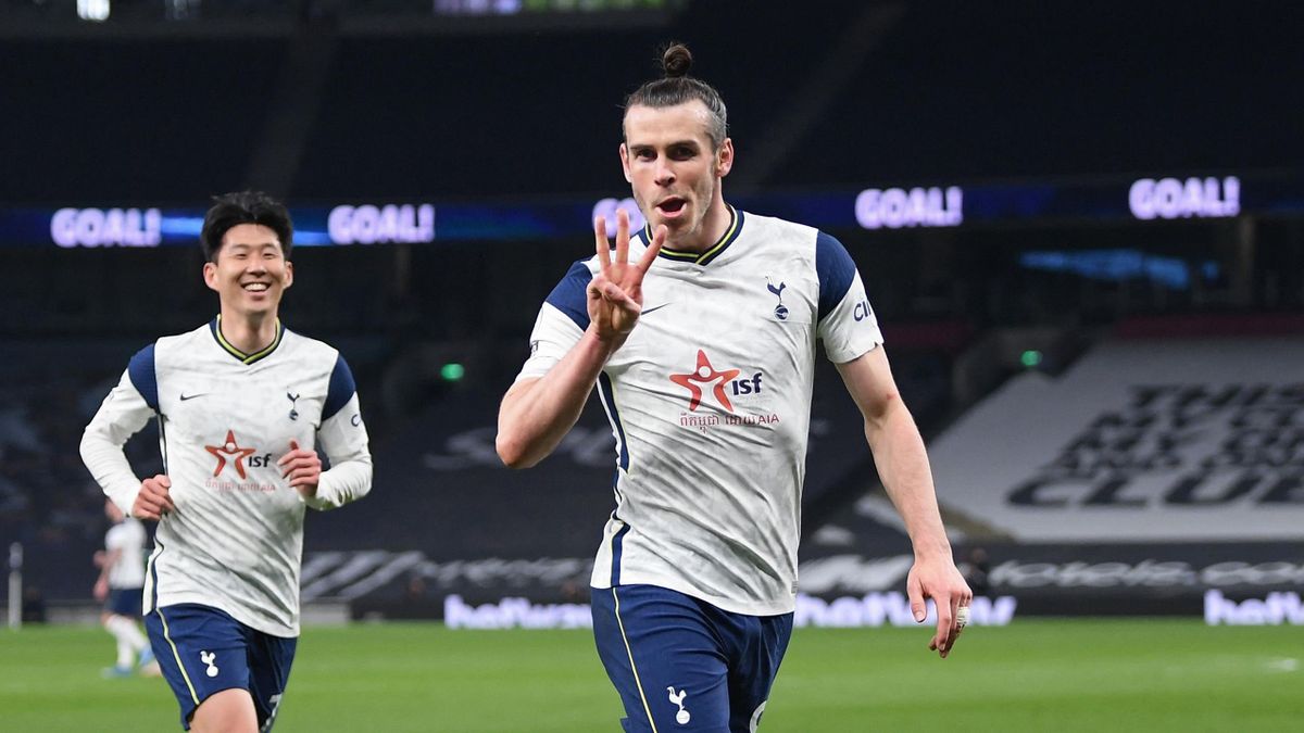 Gareth Bale celebrates scoring his third goal