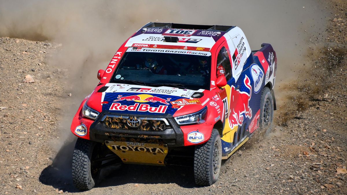 Nasser Al-Attiyah (Toyota) in Aktion bei der Rallye Dakar