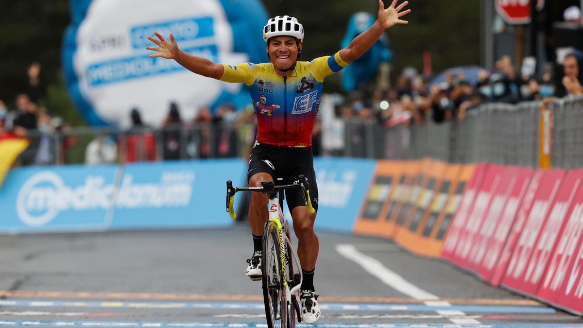 Caceido wint de derde etappe van de Giro d'Italia op de Etna