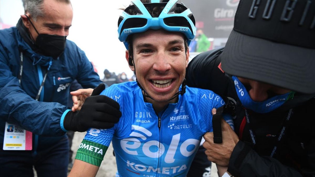 Lorenzo Fortunato esulta dopo la vittoria sullo Zoncolan - Giro d'Italia 2021
